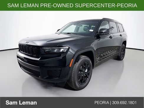 Used 2025 Jeep Grand Cherokee L Altitude image 3