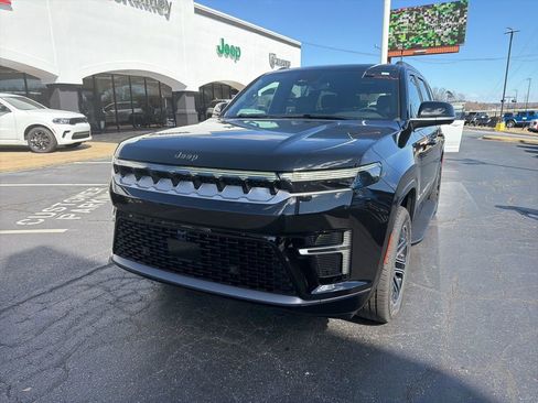 New 2026 Jeep Grand Wagoneer 4WD w/ Premium Group I image 4