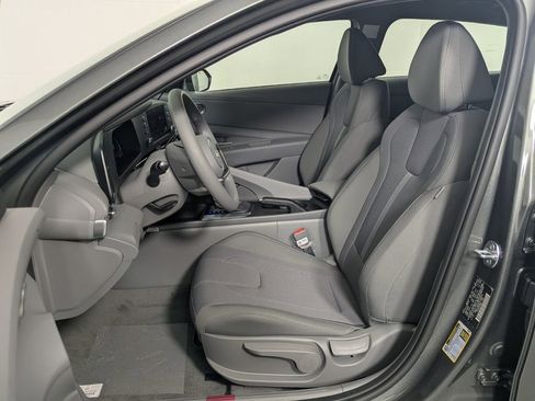 New 2026 Hyundai Elantra SE image 12