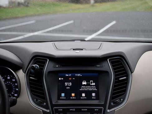 Used 2018 Hyundai Santa Fe Sport w/ 2.4L Value Package 02 image 21