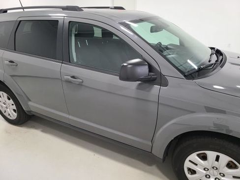 Used 2020 Dodge Journey SE FWD image 35