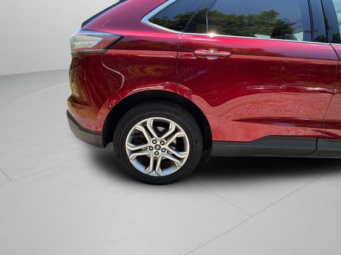 Used 2018 Ford Edge Titanium w/ Equipment Group 301A AWD/4WD image 34