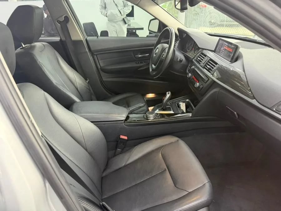 Used 2015 BMW 328i xDrive Sedan w/ Premium Package AWD/4WD image 13