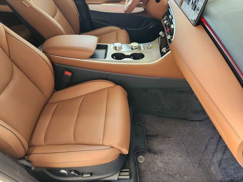 New 2026 Genesis GV70 2.5T Advanced AWD/4WD image 10