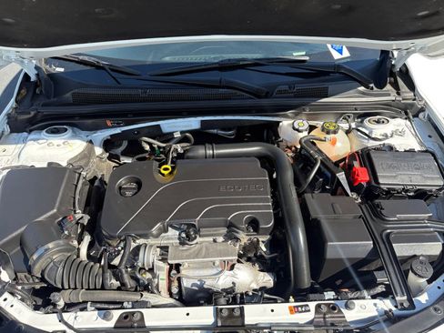 Used 2024 Chevrolet Malibu LT image 20