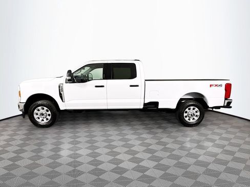 Used 2024 Ford F350 XLT w/ FX4 Off-Road Package AWD/4WD image 4