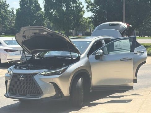 Used 2022 Lexus NX 250 AWD image 10