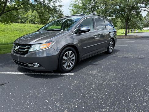 Used 2014 Honda Odyssey Touring Elite image 16