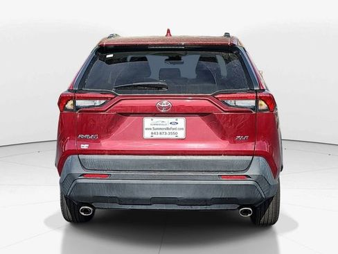 Used 2022 Toyota RAV4 XLE image 4