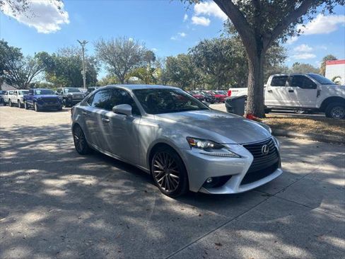 Used 2016 Lexus IS 200t image 4