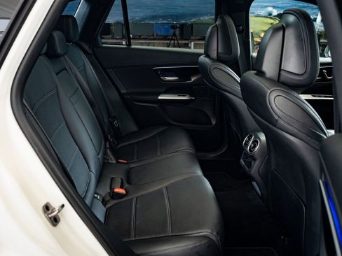 Certified 2025 Mercedes-Benz GLC 300 4MATIC image 35