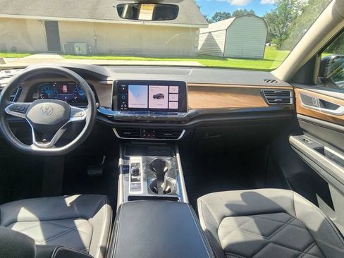 Used 2025 Volkswagen Atlas SE AWD/4WD image 22