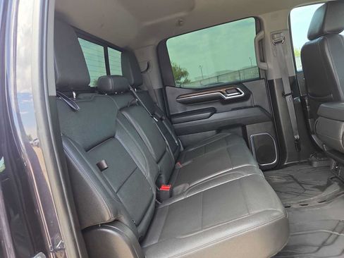 Used 2024 Chevrolet Silverado 1500 LT w/ Leather Package RWD image 17