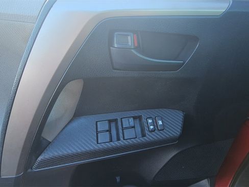 Used 2013 Toyota RAV4 XLE image 23