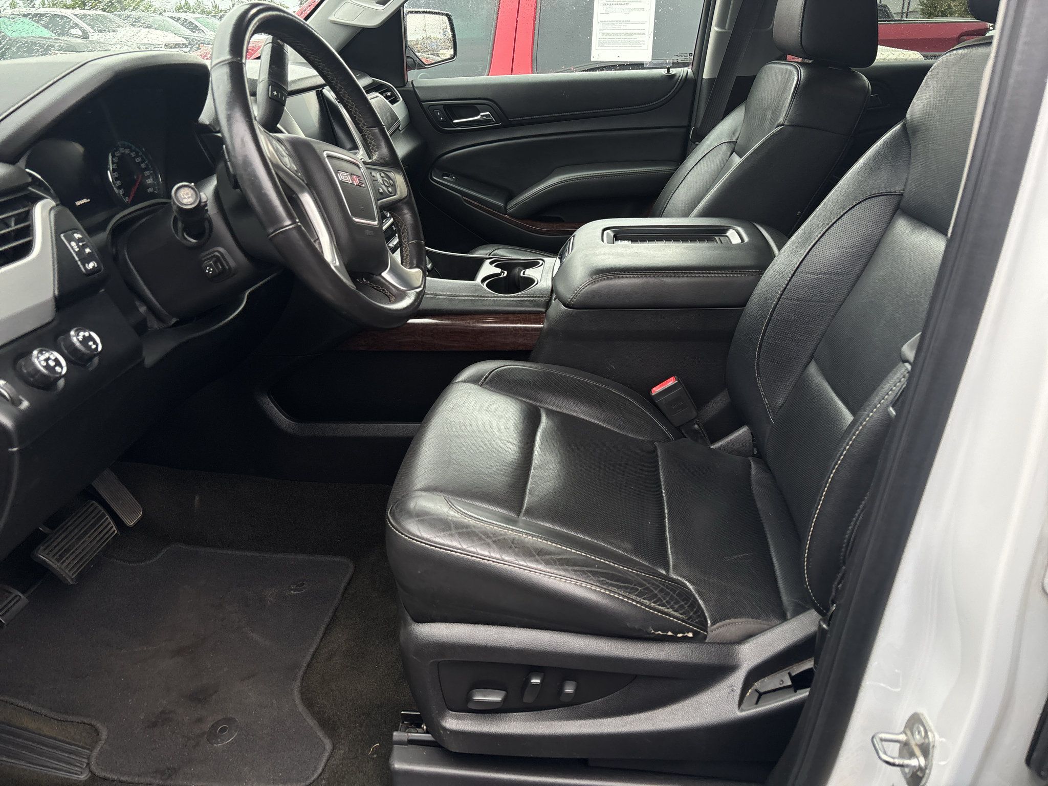 Used 2017 GMC Yukon SLT AWD/4WD image 9
