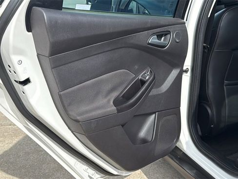 Used 2013 Ford Focus Titanium w/ Titanium Handling Pkg image 16