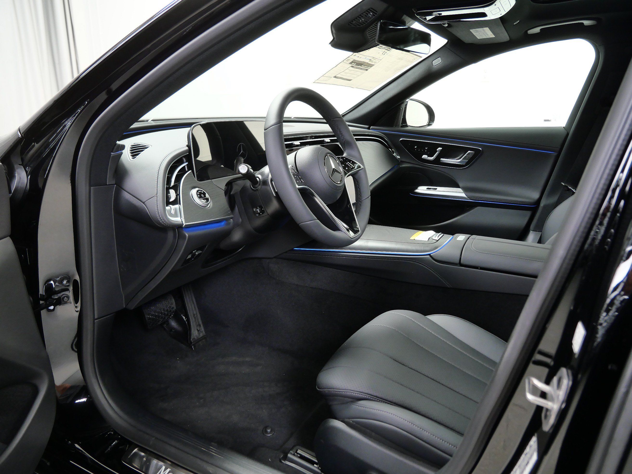New 2026 Mercedes-Benz E 350 4MATIC Sedan image 6