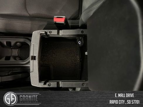 Used 2023 Jeep Wrangler Unlimited Sahara AWD/4WD image 24