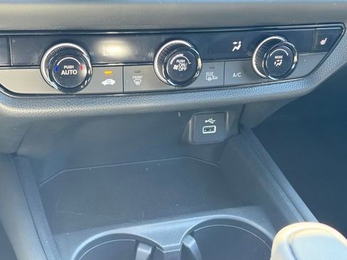 Used 2025 Honda HR-V Sport image 20