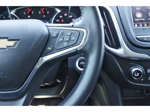 Used 2020 Chevrolet Equinox LT image 18