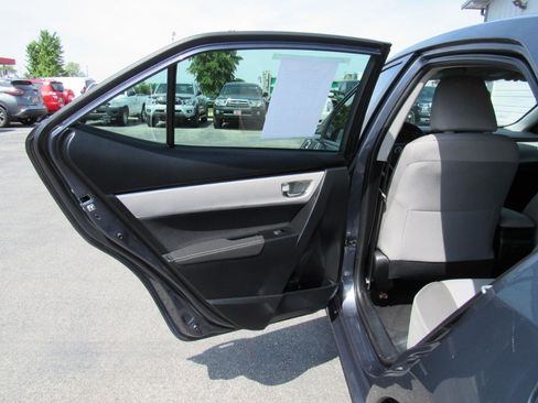 Used 2017 Toyota Corolla LE w/ Carpet Mat Package (TMS) FWD image 35