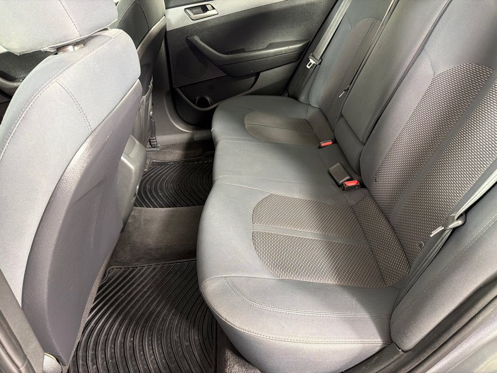 Used 2018 Hyundai Sonata SE FWD image 17