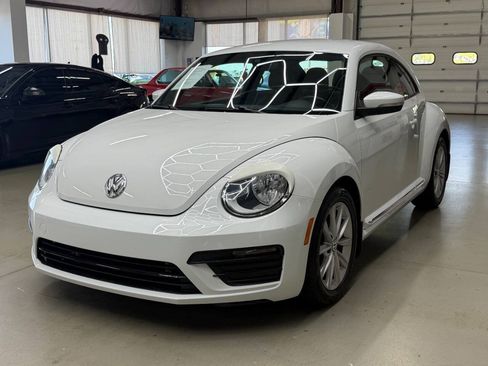 Used 2018 Volkswagen Beetle 2.0T FWD image 5