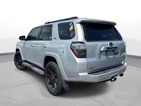 Used 2022 Toyota 4Runner SR5 Premium w/ Moonroof Package AWD/4WD image 8