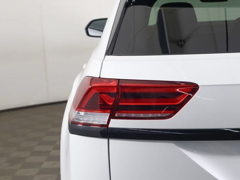 Used 2023 Volkswagen Atlas Cross Sport SEL R-Line AWD/4WD image 18