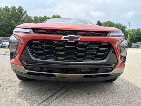 Used 2024 Chevrolet Trax ACTIV w/ Driver Confidence Package FWD image 5