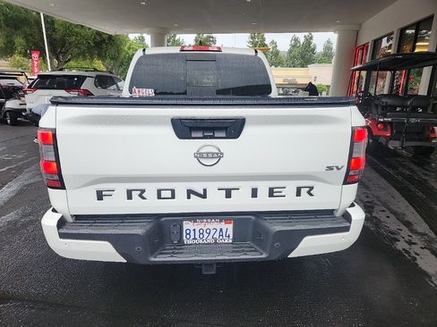 Used 2024 Nissan Frontier SV w/ SV Convenience Package image 4