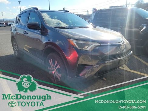Used 2017 Toyota RAV4 LE image 3