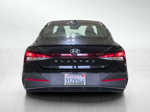 Certified 2025 Hyundai Elantra Sport FWD image 6