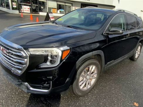 Used 2024 GMC Terrain SLT image 5