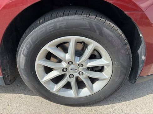 Used 2014 Ford Taurus SE image 8