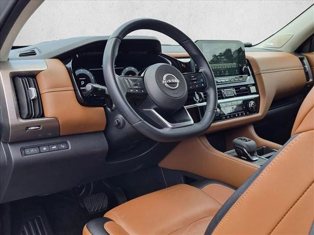 Used 2024 Nissan Pathfinder Platinum FWD image 9