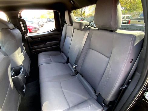 Used 2025 Toyota Tacoma SR image 18