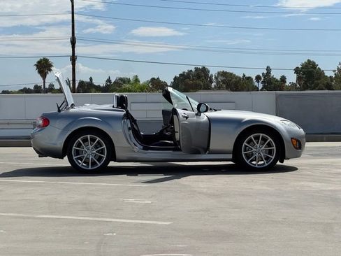 Used 2011 MAZDA MX-5 Miata Grand Touring w/ Premium Pkg RWD image 29