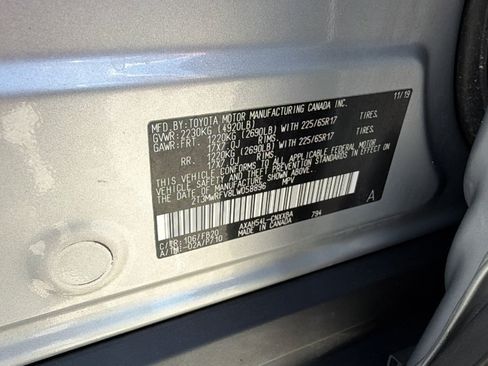 Certified 2020 Toyota RAV4 LE w/ All Weather Liner Package AWD/4WD image 30