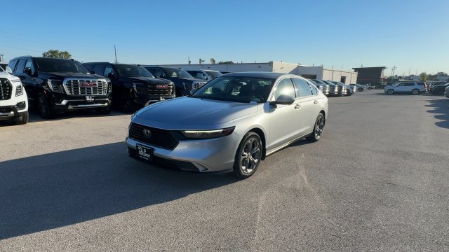 Used 2023 Honda Accord EX image 5