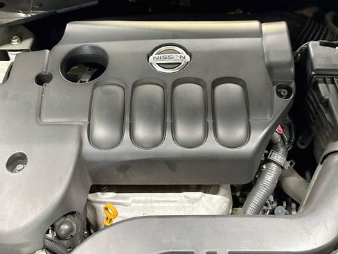 Used 2011 Nissan Altima 2.5 S FWD image 29