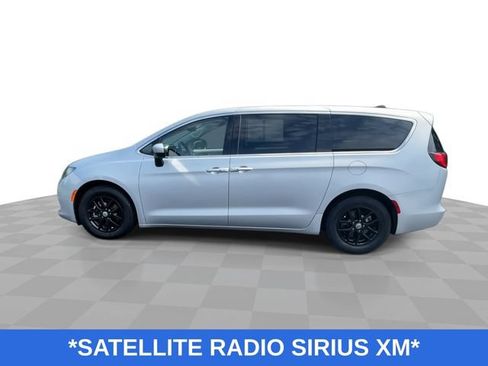 Used 2023 Chrysler Voyager LX FWD image 6