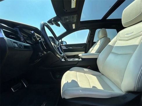 Used 2021 Cadillac XT5 Sportv w/ LPO, Floor Liner Package image 11