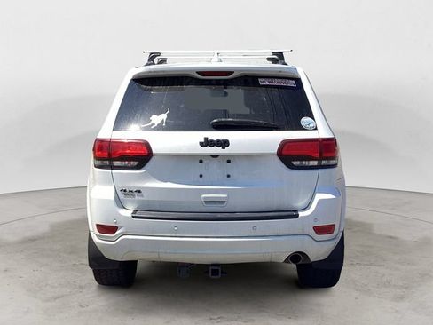 Used 2018 Jeep Grand Cherokee Altitude AWD/4WD image 4