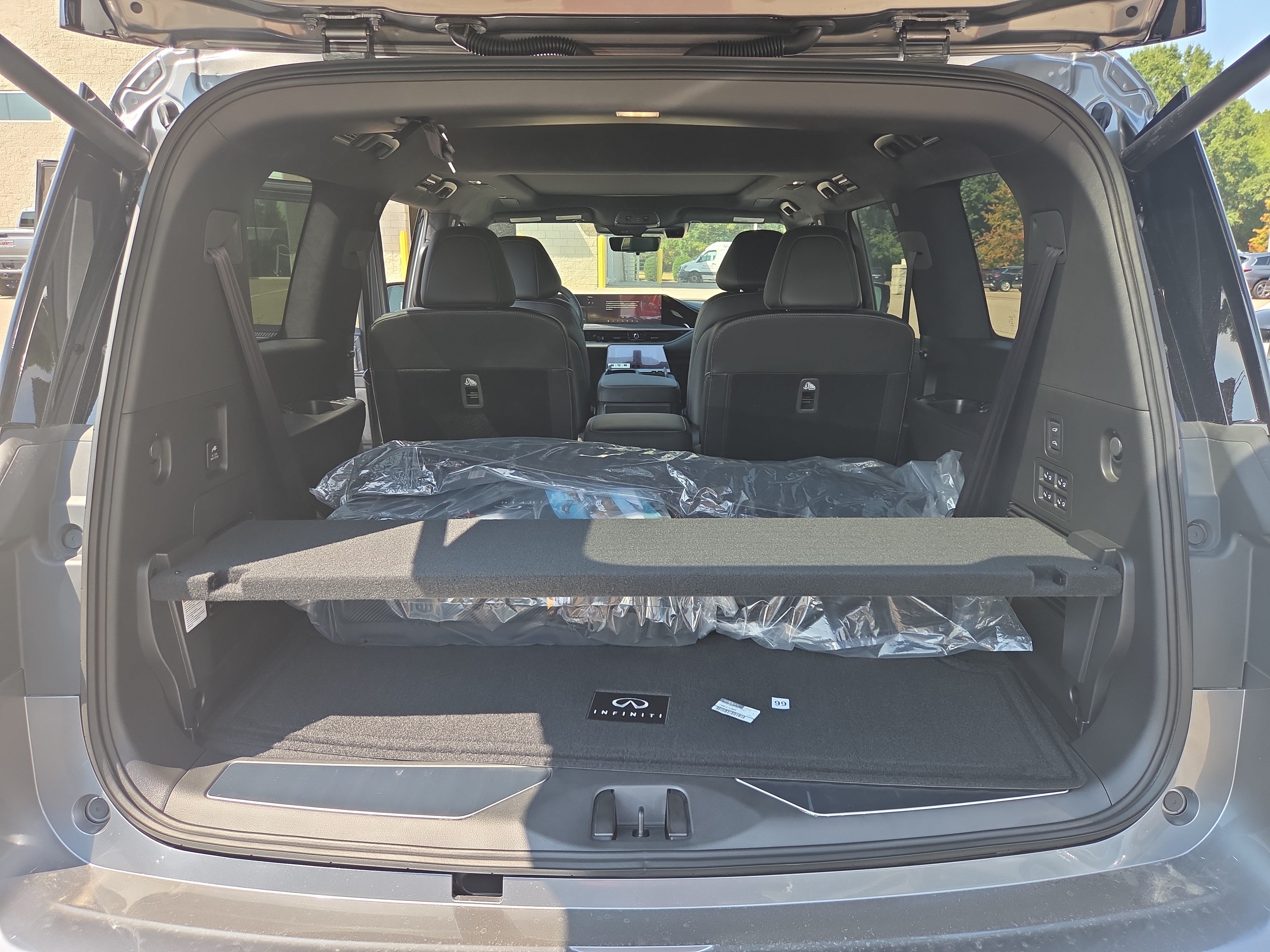 New 2027 INFINITI QX80 Autograph w/ Premium Cargo Package AWD/4WD image 8
