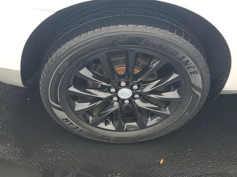 Certified 2019 Buick Enclave Premium w/ Experience Buick Package AWD/4WD image 5