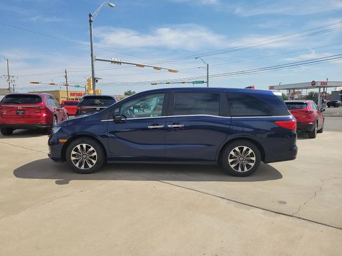 Used 2024 Honda Odyssey EX-L image 4