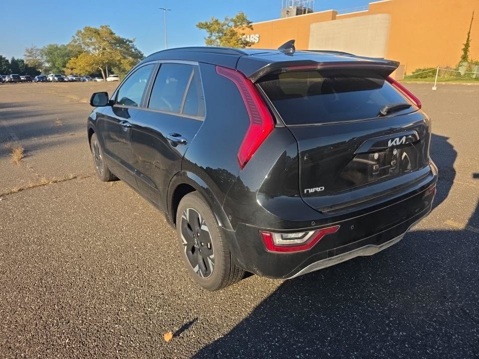 Used 2024 Kia Niro Wave w/ Wave Preserve Package FWD image 6