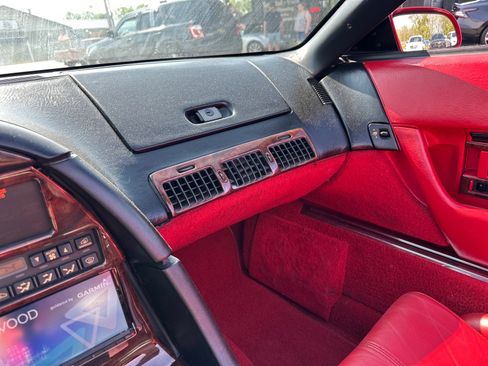 Used 1992 Chevrolet Corvette Convertible RWD image 29