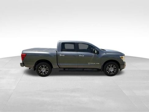 Used 2020 Nissan Titan SV w/ SV Convenience Package AWD/4WD image 2